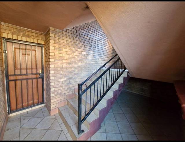 3 BEDROOM APARTMENT FOR SALE IN ANNLIN